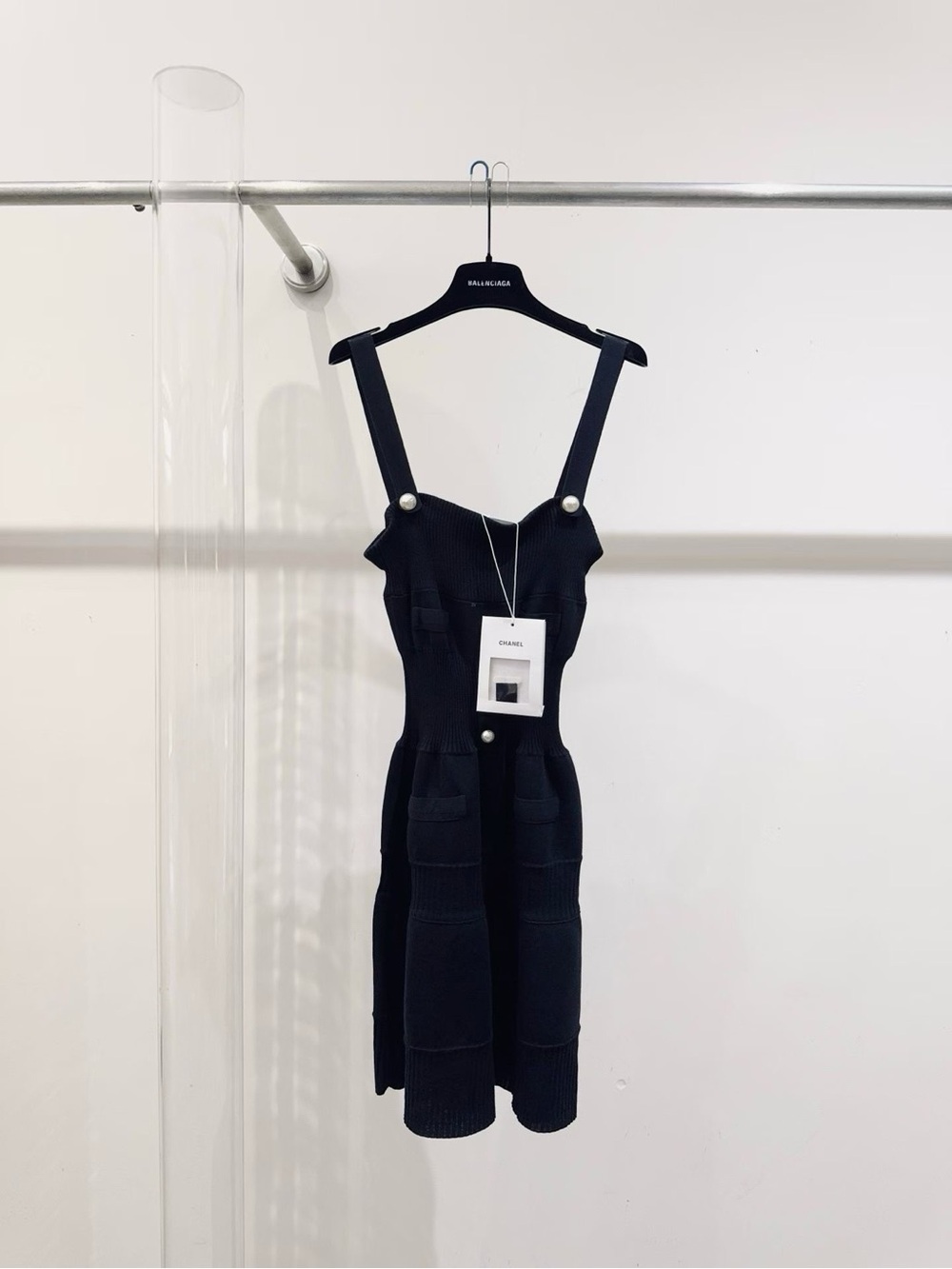 🚩steal CHANEL Black Knit Pinafore Dress with Pearl Buttons